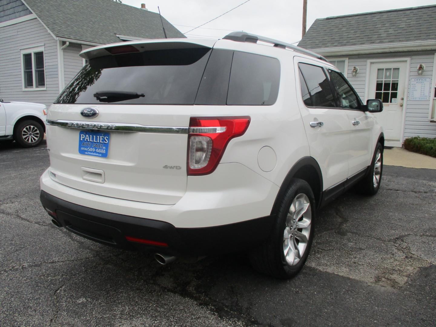 2013 WHITE Ford Explorer (1FM5K8D81DG) , AUTOMATIC transmission, located at 540a Delsea Drive, Sewell, NJ, 08080, (856) 589-6888, 39.752560, -75.111206 - Photo#8